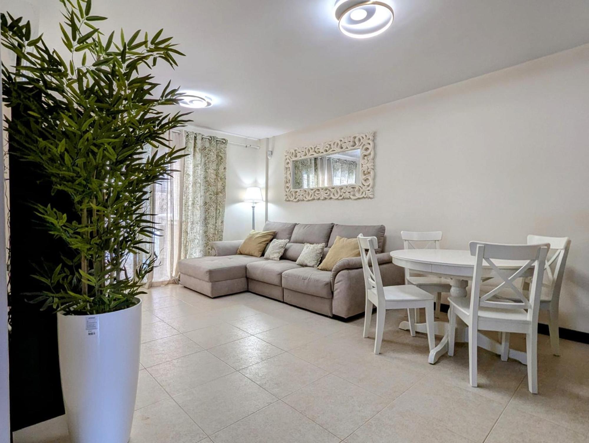 Cozy Apartment In Playa Paraiso Costa Adeje  Buitenkant foto