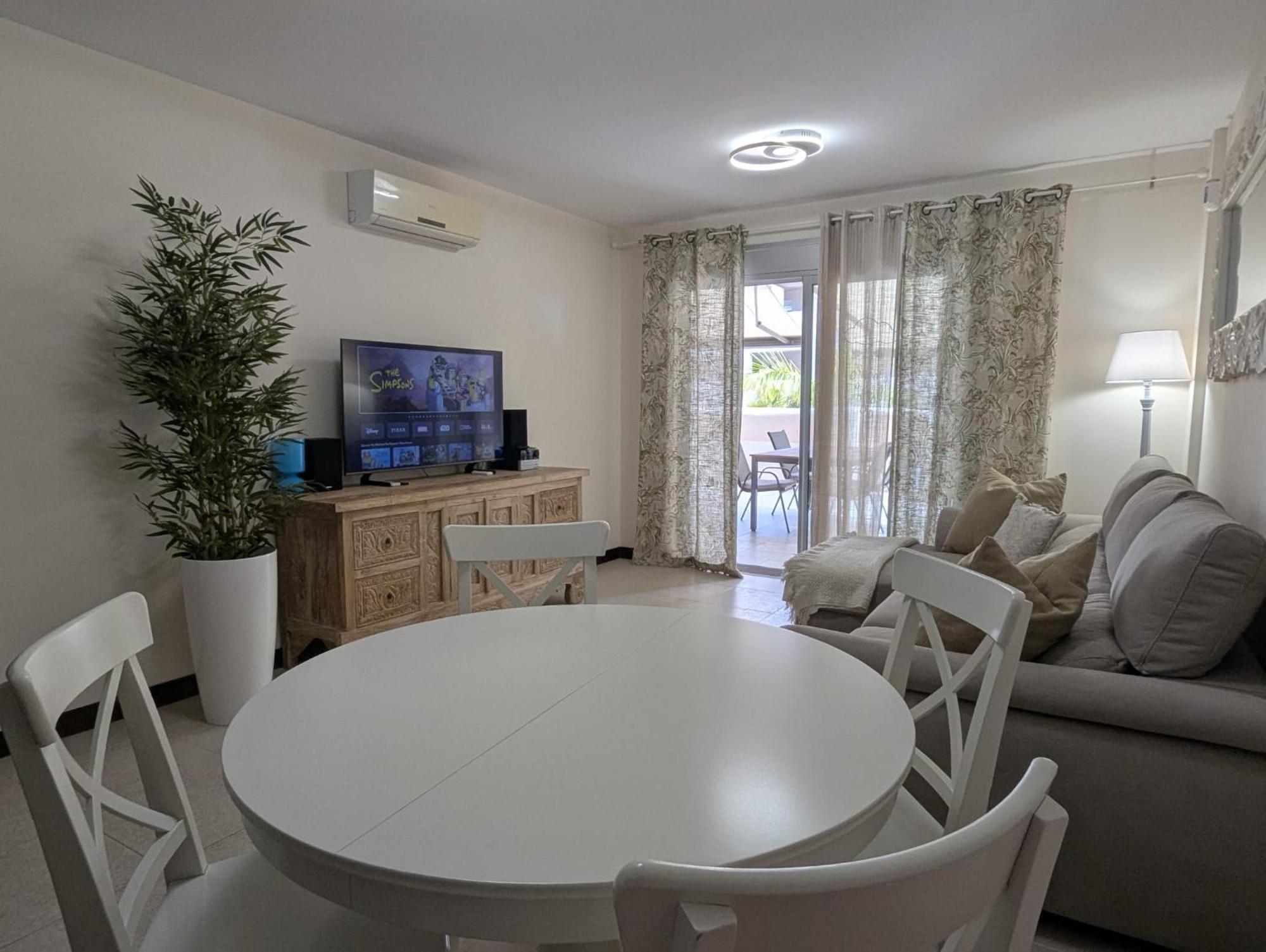 Cozy Apartment In Playa Paraiso Costa Adeje  Buitenkant foto
